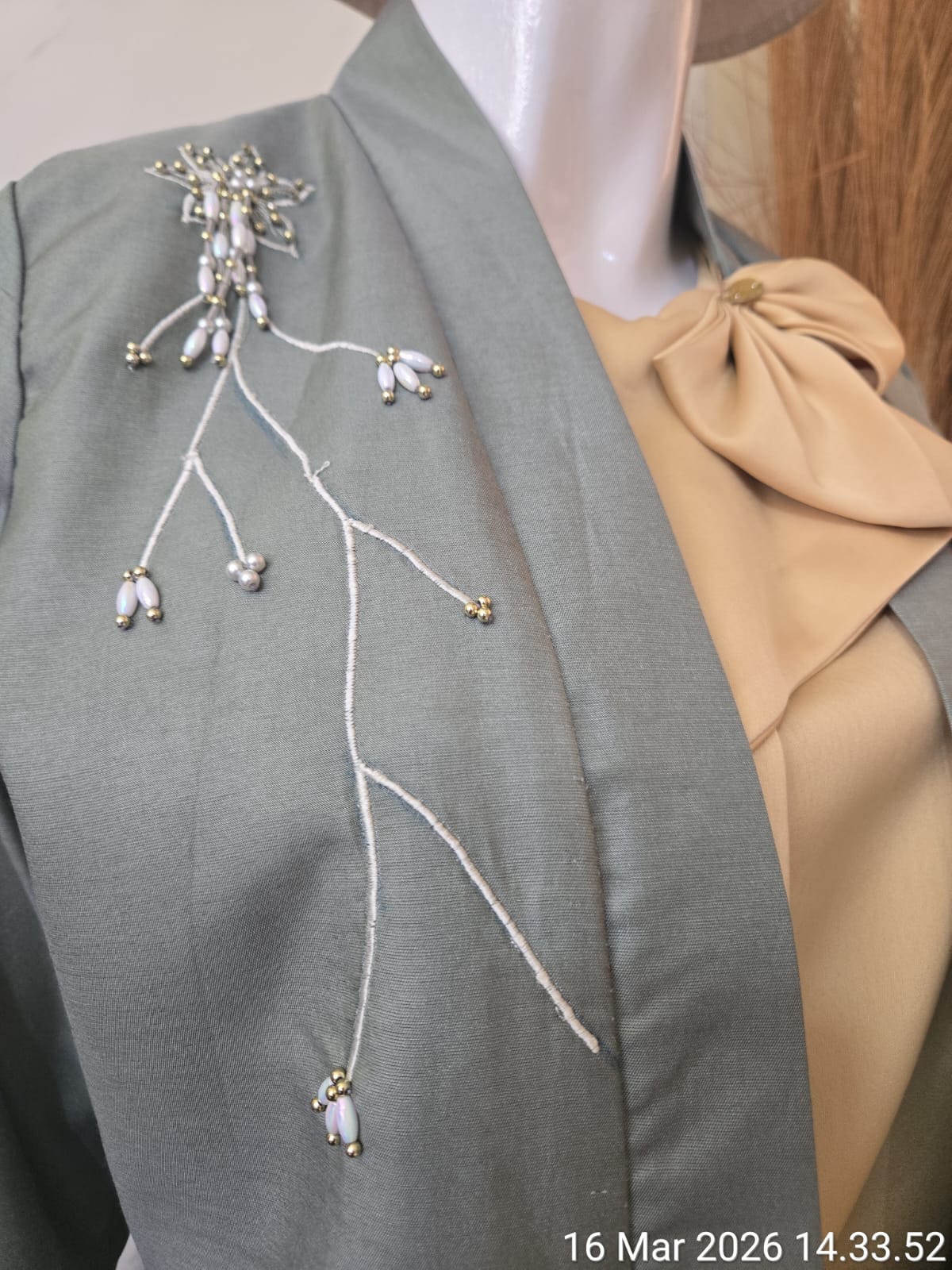 Auther bordir dan payet